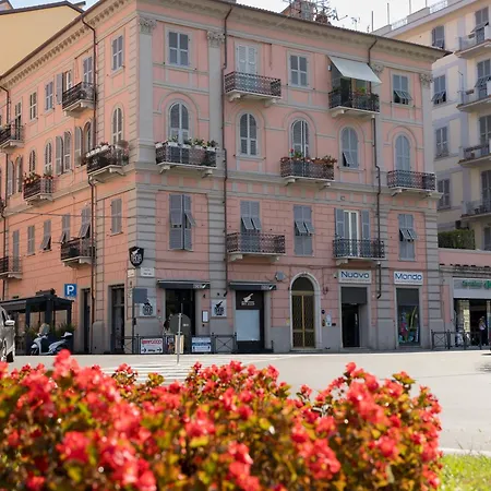 5 Terre Blue Light House * La Spezia