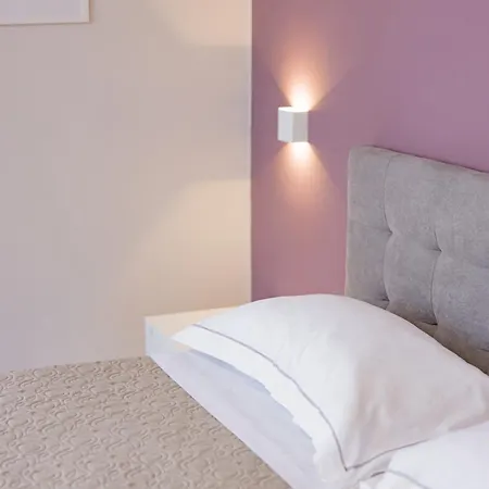 5 Terre Blue Light House *