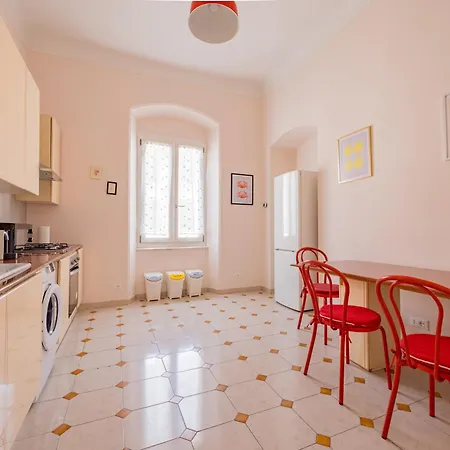 5 Terre Blue Light House